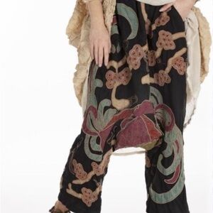 Magnolia Pearl Garçon Pants Multi Colored  with Embroidery design